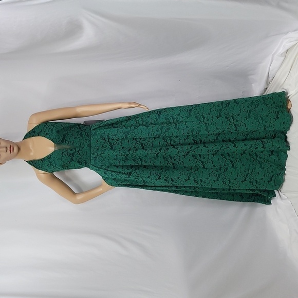 Adrianna Papell Women's Emerald Green Lace Evening Holiday Gown - Picture 1 of 17